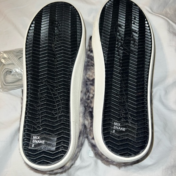 Vintage Havana Sneakers Clogs Snuggle Sherling Texture Snake Fleece Leather NEW - Picture 4 of 5